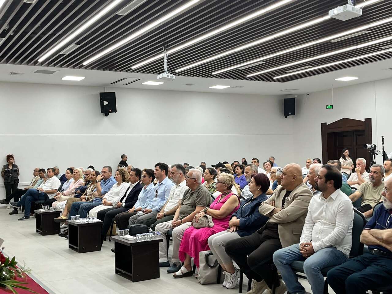 Hüseyin Anıl, Menteşe’de Şiir ve Söyleşi Programında Okurlarıyla Buluştu 1